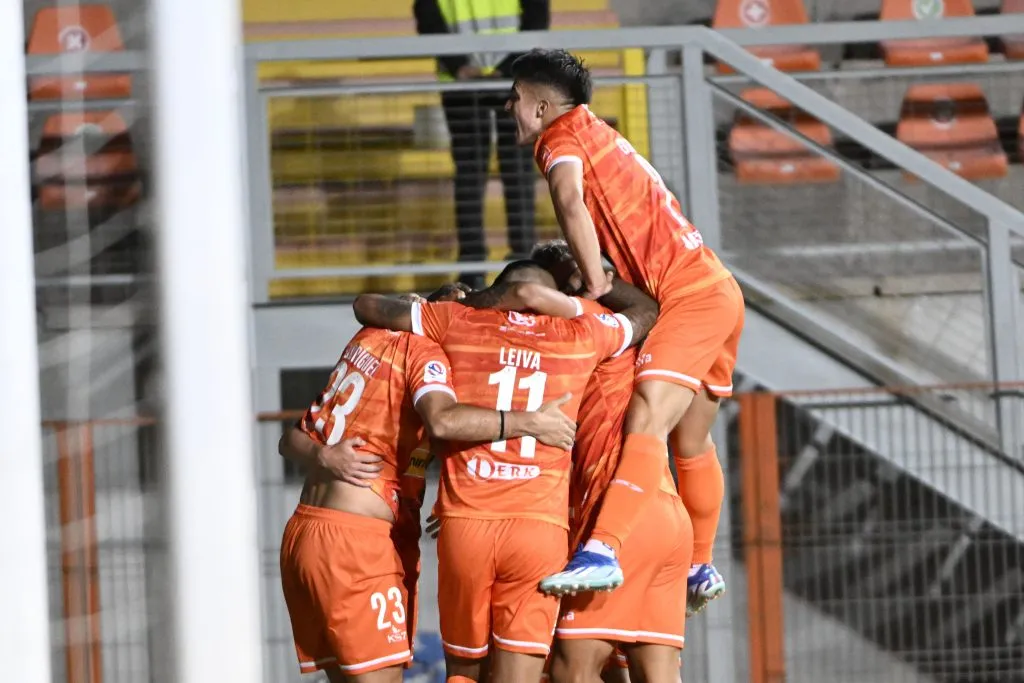 Cobreloa trabaja con las autoridades para conseguir los permisos. Foto: Pedro Tapia/Photosport