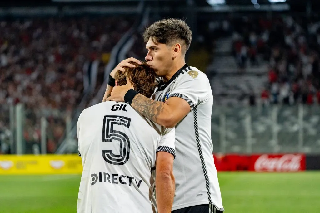 Leonardo Gil y Carlos Palacios, autores de los goles de Colo Colo ante Sportivo Trinidense. (Foto: Guille Salazar | RedGol).