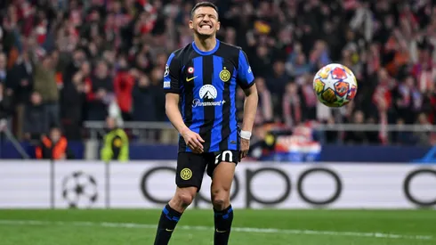 Alexis Sánchez paga caro su error en la definición ante Atlético de Madrid.