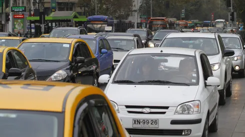 ¿Cómo grabar mi patente en espejos y vidrios de mi vehículo?