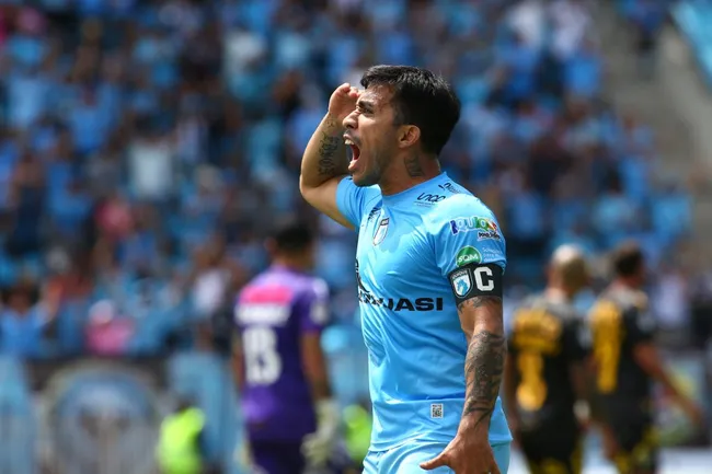 Edson Puch celebra el 1-1 parcial de Iquique. Fue tras un pivoteo de Steffan Pino. (Alex Diaz/Photosport).
