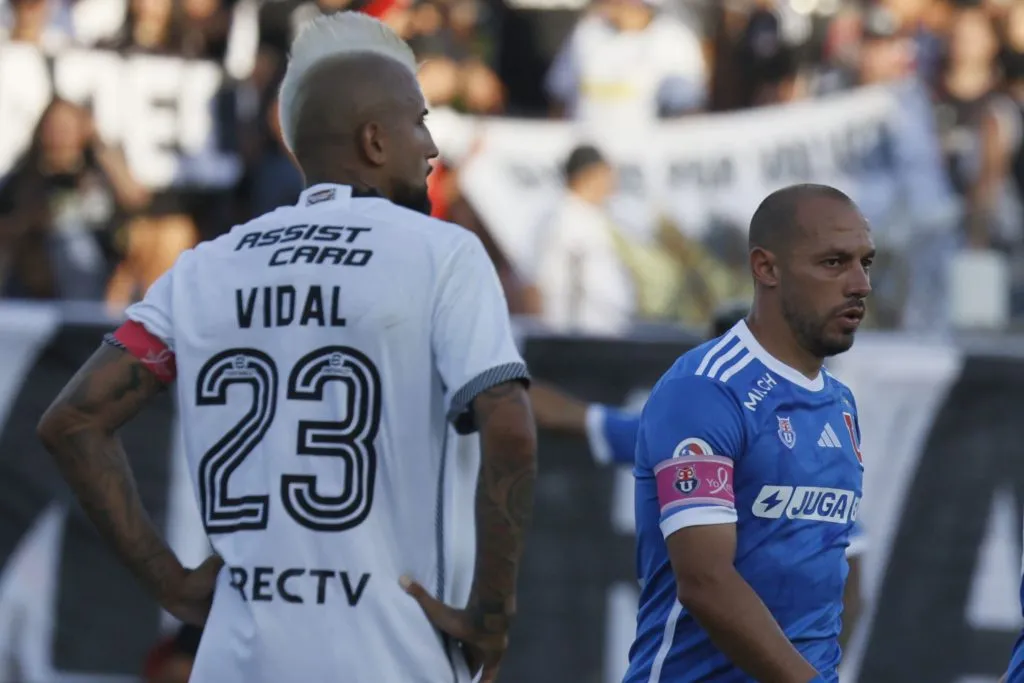 Gonzalo Fierro le resta importancia al modo termo de Arturo Vidal tras el Superclásico.