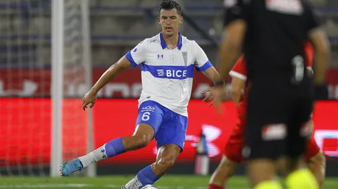 Nehuén Paz firmó un contrato de cuatro años en la UC. Pero fue rescindido antes de tiempo.