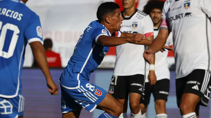 Poblete celebra el gol del triunfo de la U contra Colo Colo.