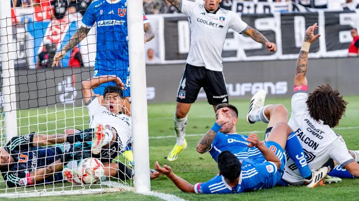 El momento de la polémica en el Superclásico.
