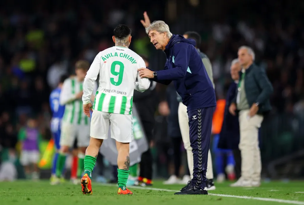Betis no piensa en una salida de Manuel Pellegrini, aunque no descarta escuchar ofertas. Foto: IMAGO.