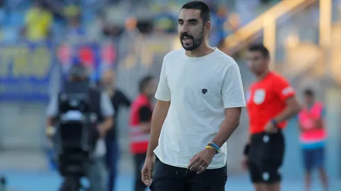 Francisco Meneghini, tras más de un año en el cargo, dejó de ser el técnico de Everton.