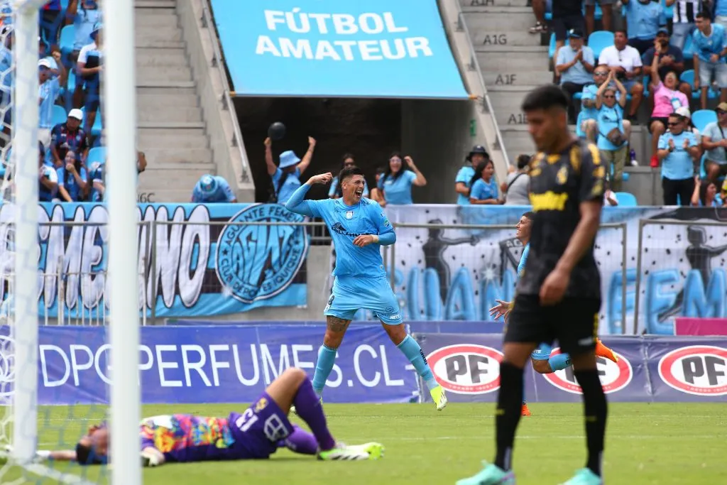 Steffan Pino marcó un doblete y sigue en racha en el Campeonato Nacional. Foto: Photosport.