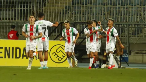 Brayan Véjar tiene el cuerpo tatuado con los personajes de la serie animé Dragon Ball Z.