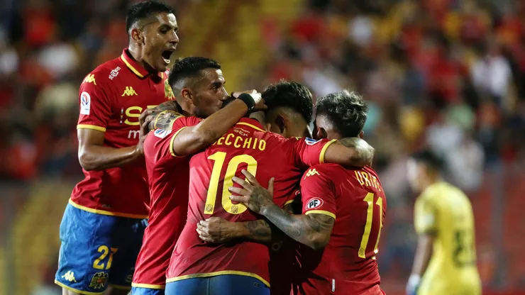 Unión Española se impuso con mucha claridad al Audax Italiano en el estadio Santa Laura.