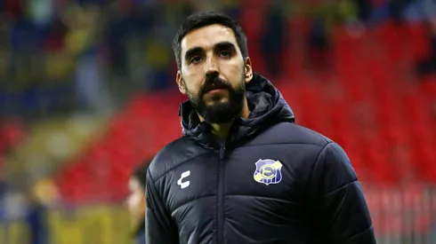 Paqui Meneghini no seguirá siendo más el DT de Everton.