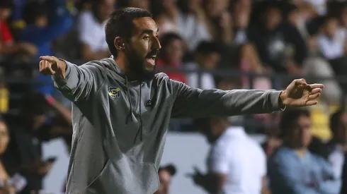 Everton evalúa la continuidad de Meneghini