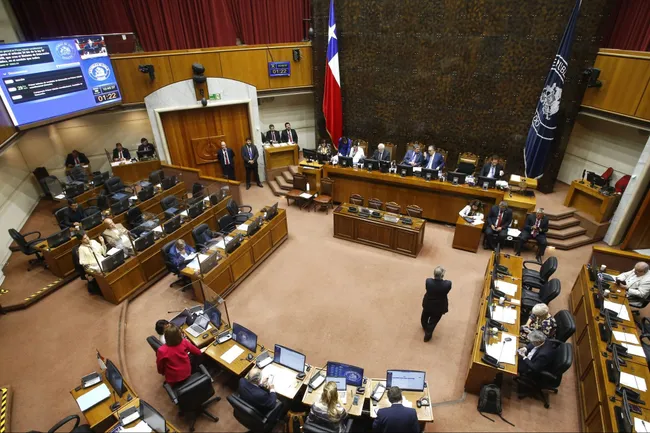 Inició la discusión de la reforma previsional y el autopréstamo en el Senado. (Foto: Sebastian Cisternas-Aton Chile)