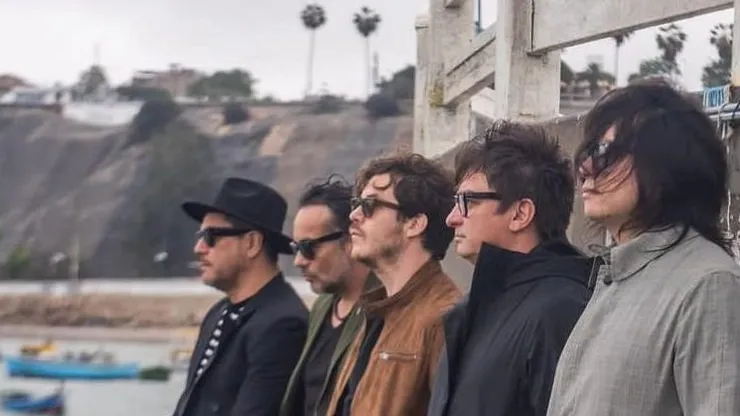 Los Bunkers.