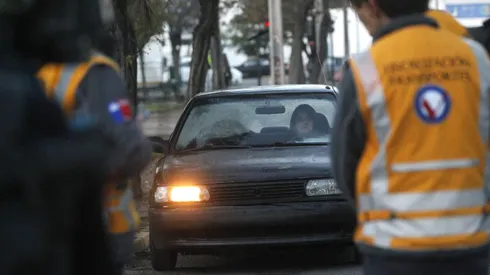 Conoce los vehículos que no podrán transitar por Santiago durante la Restricción Vehicular 2024.