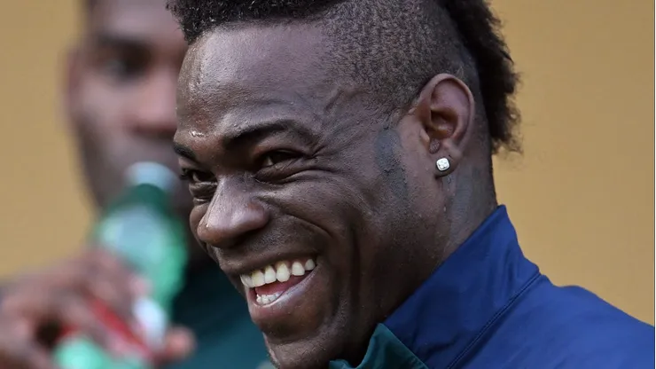Un simpaticón Mario Balotelli. Un poco desubicado, eso sí.