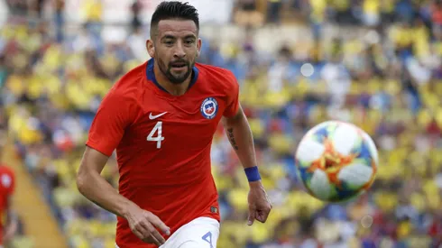 Mauricio Isla será citado por Gareca a la selección chilena.