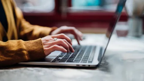 ¿Puedo postular al Bono Mujer Trabajadora si estoy cesante?