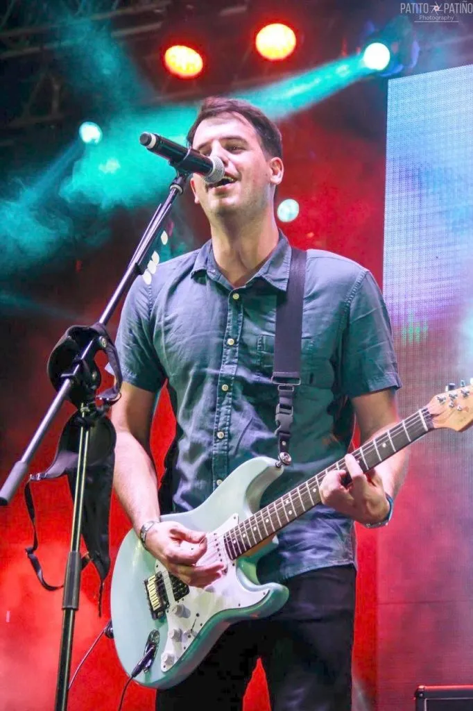 Norman Rieder, presidente de Trinidense, como líder de la banda Área 69 (Cronica.py)