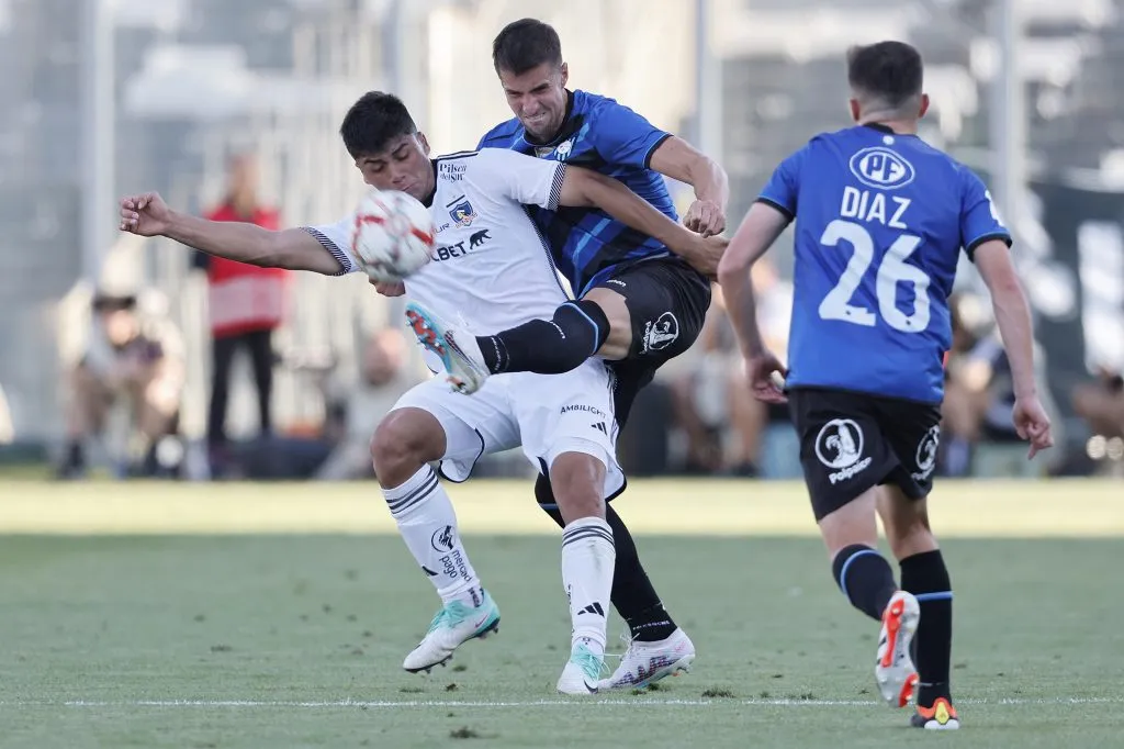 Damián Pizarro fue titular en Colo Colo ante Huachipato. Pepe Alvujar/Photosport