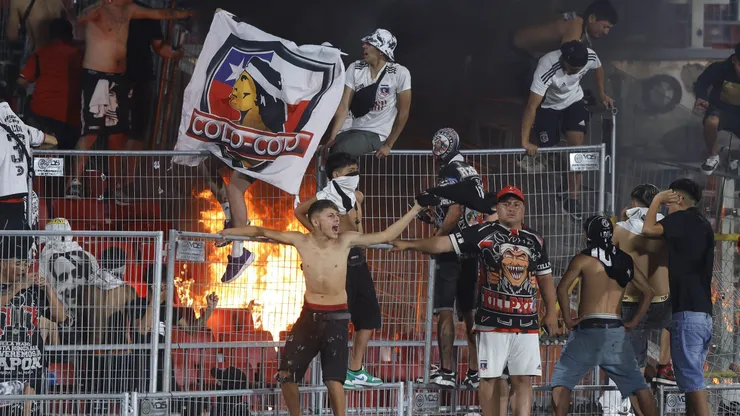 Hinchas de Colo Colo en el Nacional.