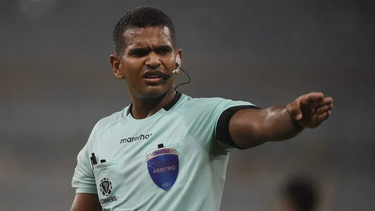Alexis Herrera arbitrará a Colo Colo en la ida