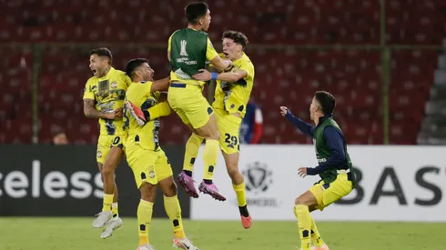 Advierten a Colo Colo del peligro de Sportivo Trinidense.