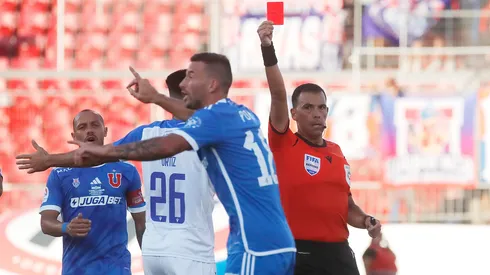 DT de la U se las canta clarita a Luciano Pons.