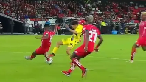 Tomás Rayer hizo una definición de crack para desatar una gran sorpresa en la Libertadores.