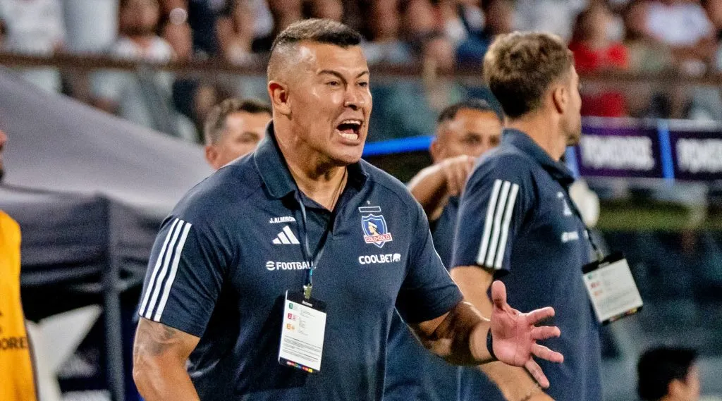 Almirón piensa en el equipo titular de Colo Colo ante Trinidense.