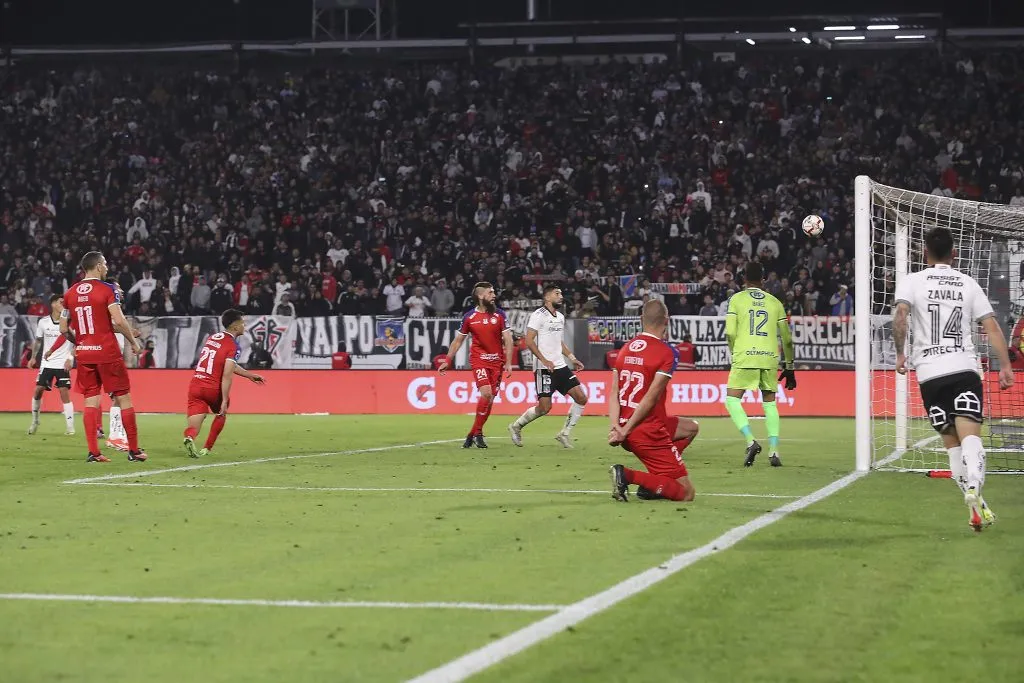 Así vio Zavala el gol de Marcos Bolados.  (Pepe Alvujar/Photosport).