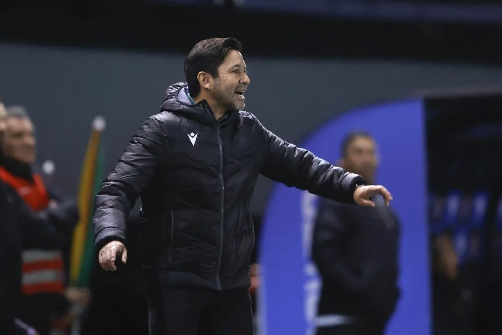 Francisco Arrué frente a Cobresal. (Felipe Zanca/Photosport).