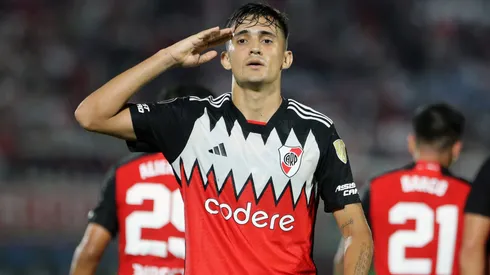 Olé reitera: Solari es el candidato a llenar con millones a River Plate.