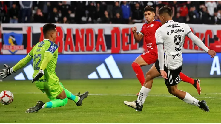 Pizarro anotó un doblete en el 3-1 sobre La Calera.