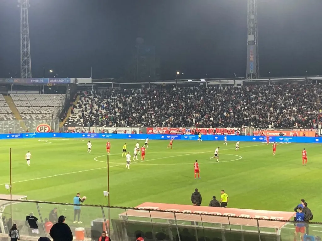 Aued es calmado por Vidal tras la reanudación del juego (Redgo)