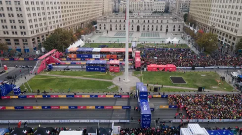 Gran parte de la Maratón pasa por la Alameda. Micros tendrán desvíos.
