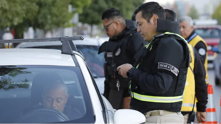 Automovilistas deben estar alerta a las modificaciones en grabado de patente.