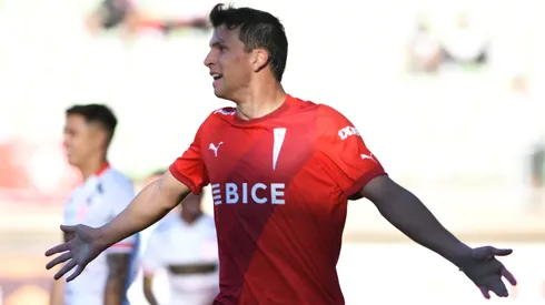 Gonzalo Tapia celebró así en Copiapó.