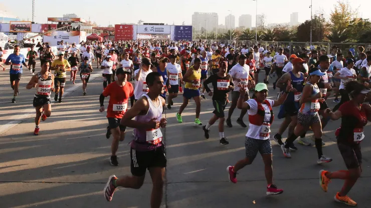 La Maratón de Santiago se realiza este domingo.