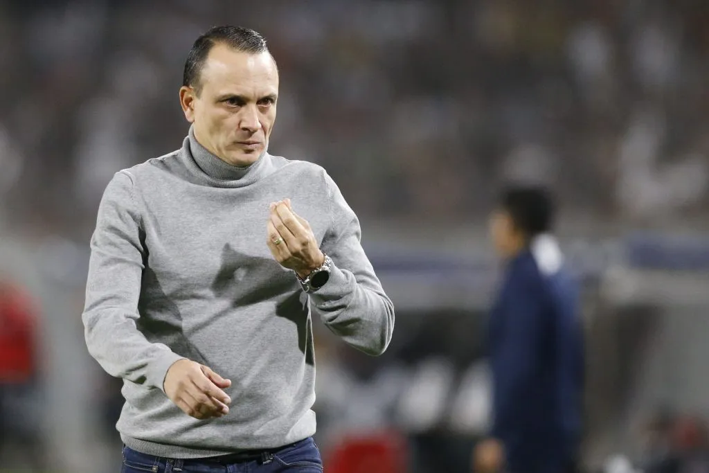 Alejandro Restrepo es el DT de Alianza Lima. (Dragomir Yankovic/Photosport).