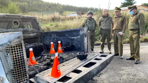 Canete, 27 de abril de 2024 El General de Carabineros Ricardo Yanez asiste al lugar del asesinato de tres carabineros en Canete. Carabineros via Aton Chile