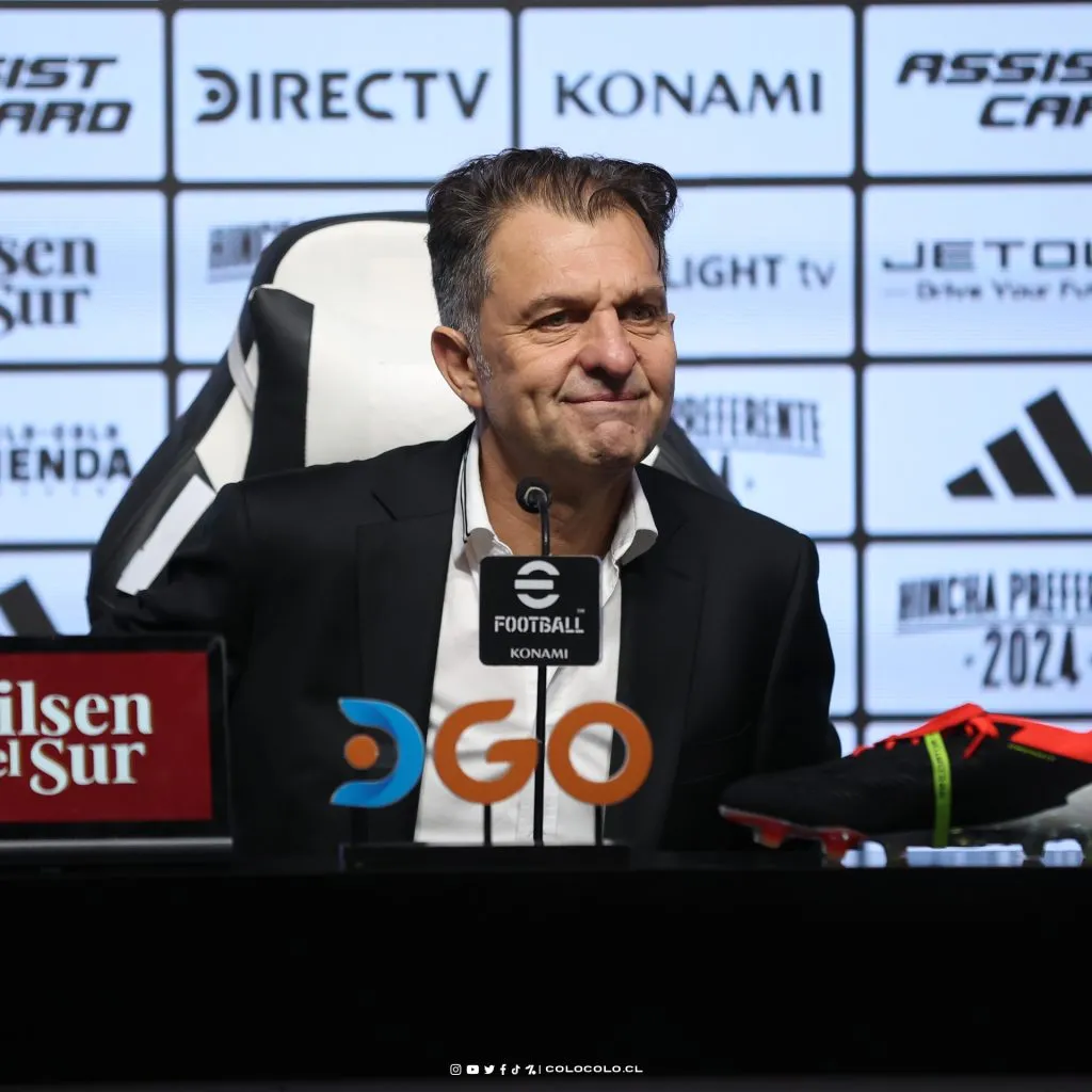 Aníbal Mosa en su presentación como nuevo presidente. Foto: Colo Colo.