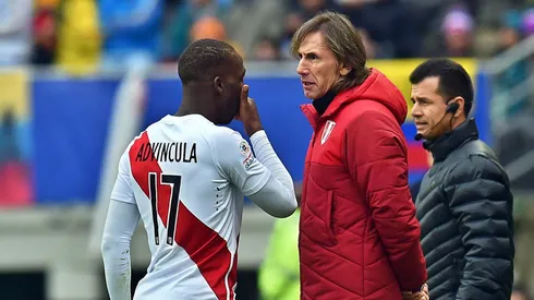 Advíncula estuvo varios meses marginado en el equipo de Gareca.