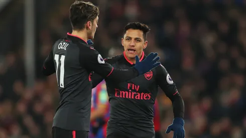 Mesut Özil y Alexis Sánchez hicieron de las suyas en el Arsenal.