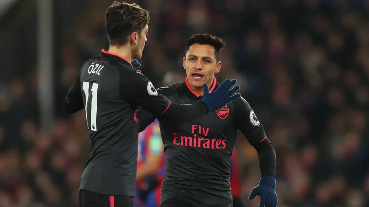 Mesut Özil y Alexis Sánchez hicieron de las suyas en el Arsenal.
