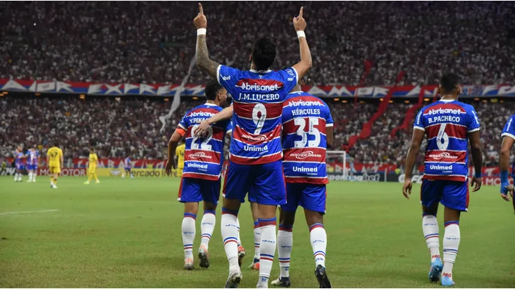 El Gato rompe las redes con Fortaleza ante Boca Juniors en Copa Sudamericana.