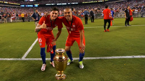 Francisco Silva junto a Nicolás Castillo en la celebración de la Copa América Centenario.