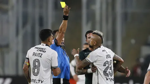 Arturo Vidal se ganó la tercera amarilla en Libertadores, lo que lo deja suspendido para el duelo ante Fluminense.