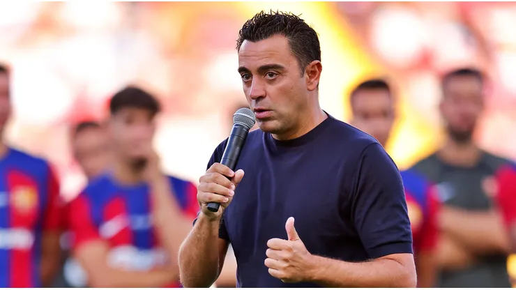 Xavi hará cumplir su contrato en Barcelona hasta mediados del 2025.