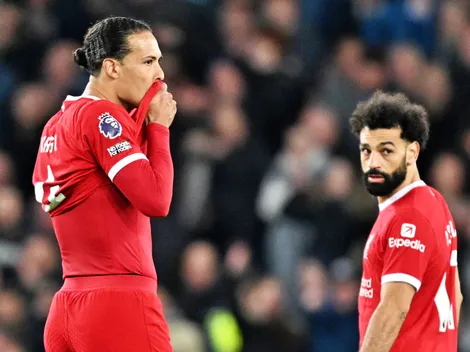 Van Dijk destroza a sus compañeros tras regalar la Premier